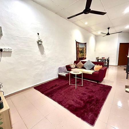 Cozy 255 Entire 3 Bedroom House At Alma บูกิต เมอร์ตาจัม ภายนอก รูปภาพ