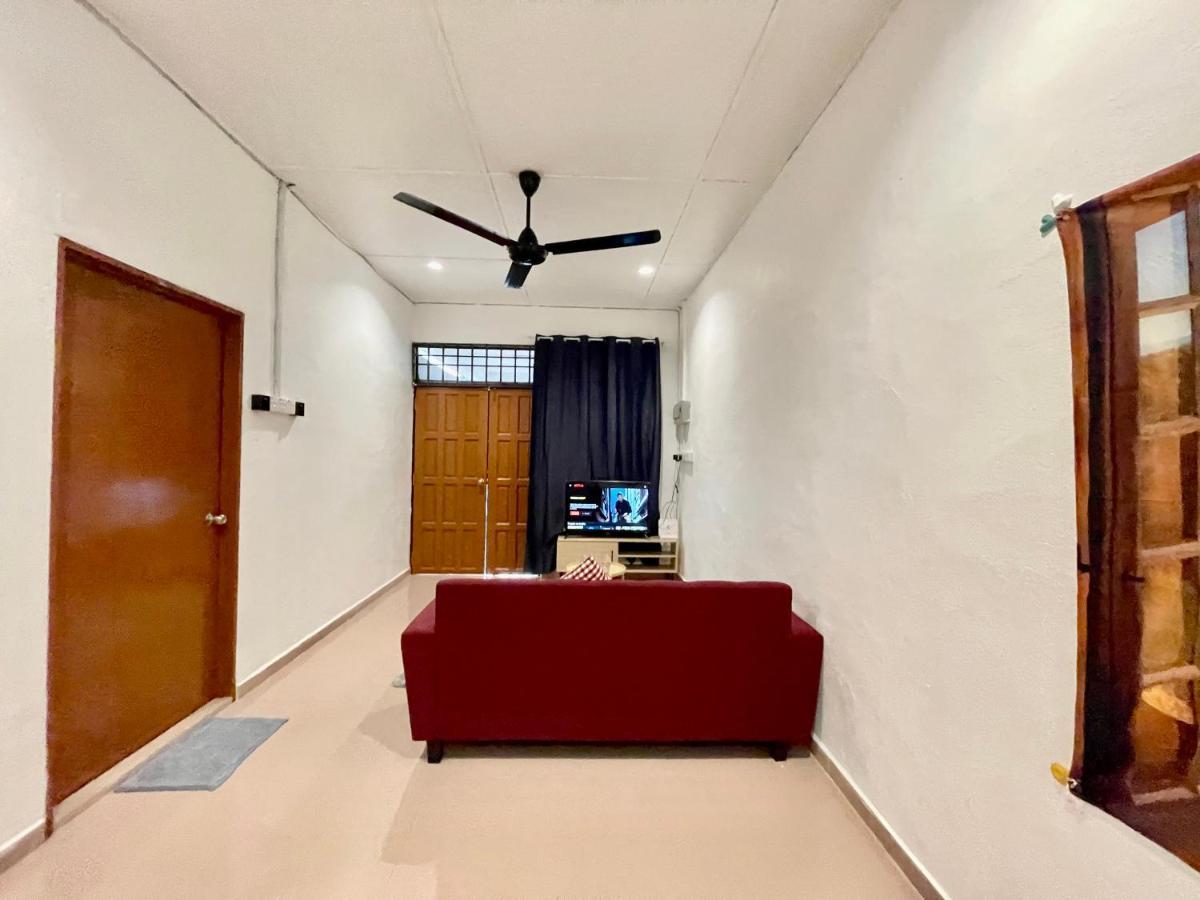 Cozy 255 Entire 3 Bedroom House At Alma บูกิต เมอร์ตาจัม ภายนอก รูปภาพ