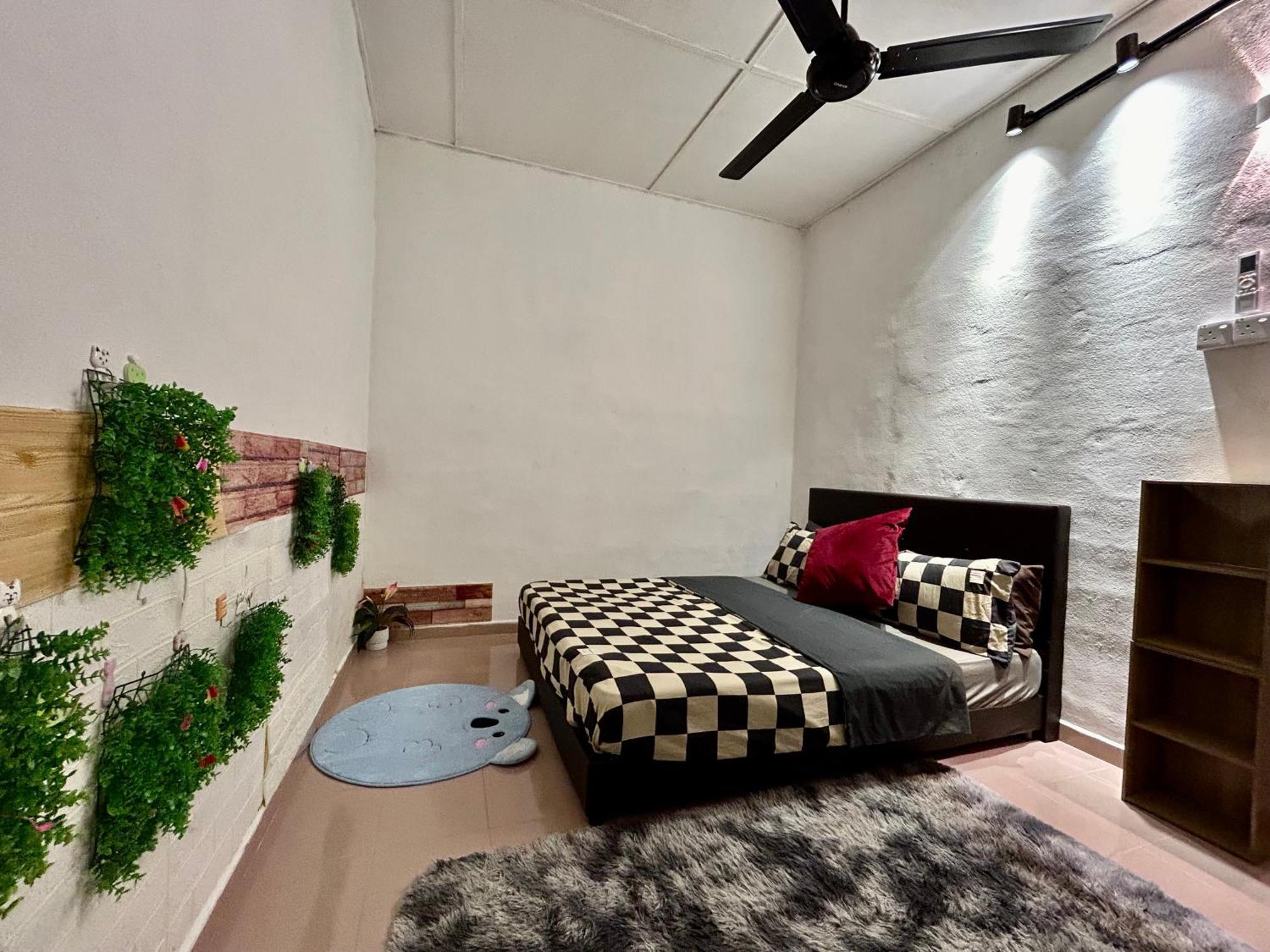 Cozy 255 Entire 3 Bedroom House At Alma บูกิต เมอร์ตาจัม ภายนอก รูปภาพ