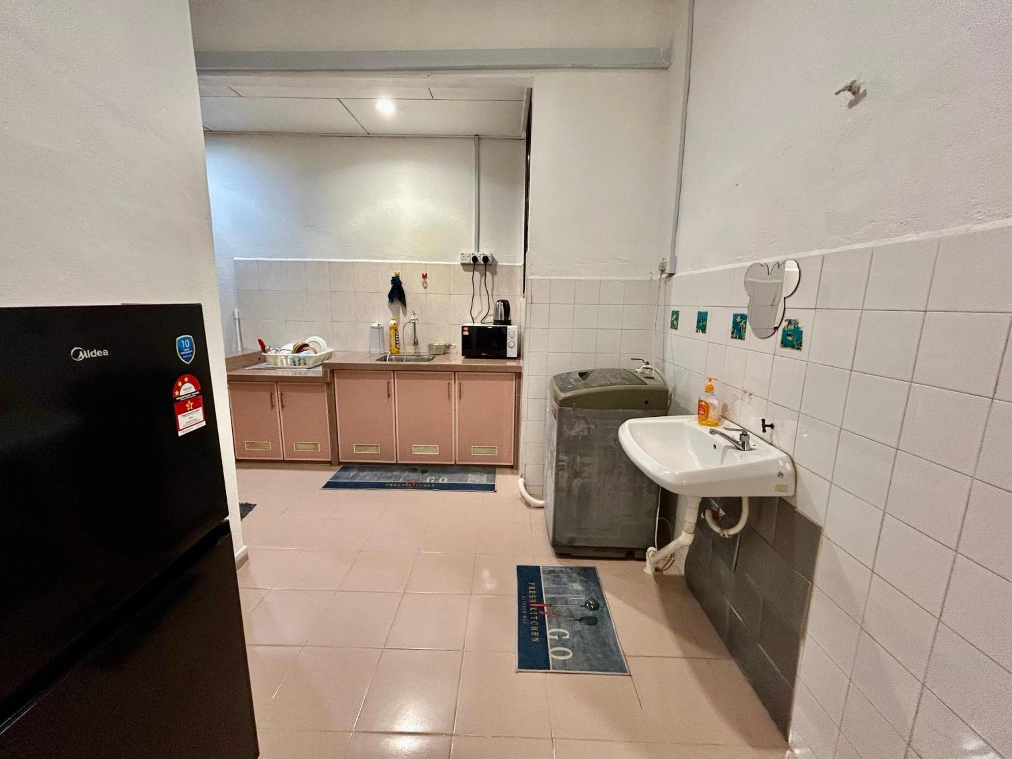 Cozy 255 Entire 3 Bedroom House At Alma บูกิต เมอร์ตาจัม ภายนอก รูปภาพ